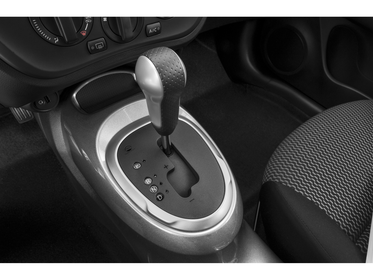 2015 Nissan Juke S