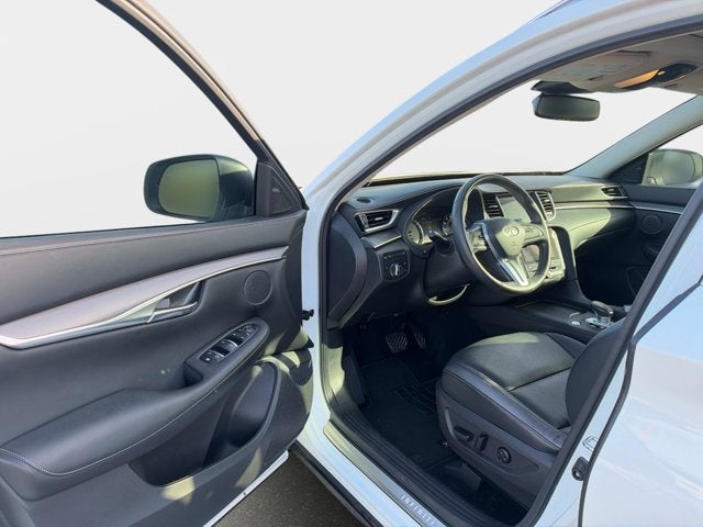 2022 INFINITI QX50 LUXE