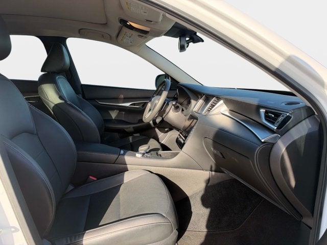 2022 INFINITI QX50 LUXE