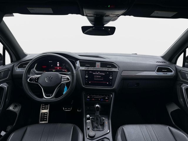 2022 Volkswagen Tiguan SE R-Line Black