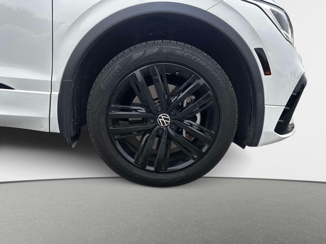 2022 Volkswagen Tiguan SE R-Line Black