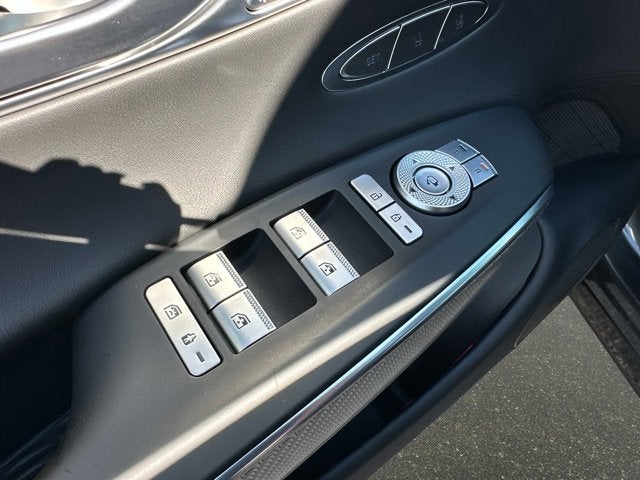 2024 Genesis GV70 2.5T