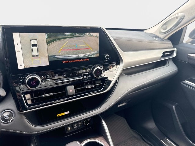 2023 Toyota Highlander Platinum