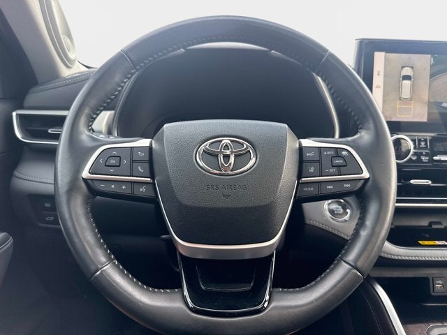 2023 Toyota Highlander Platinum