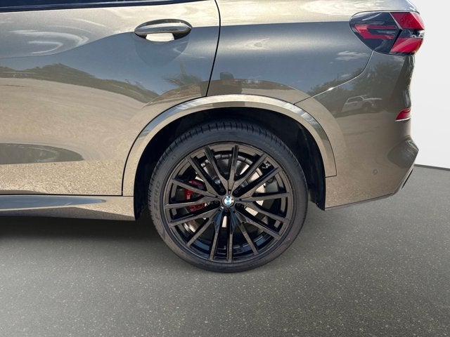 2025 BMW X5 M60i