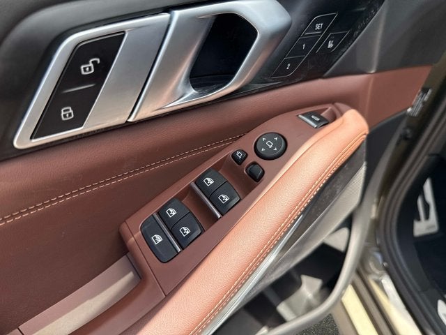2025 BMW X5 M60i