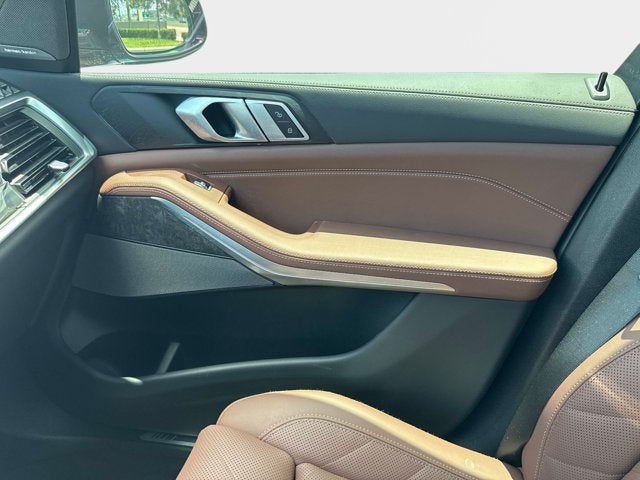2025 BMW X5 M60i