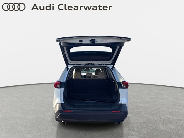 2022 Toyota RAV4 Hybrid XLE Premium