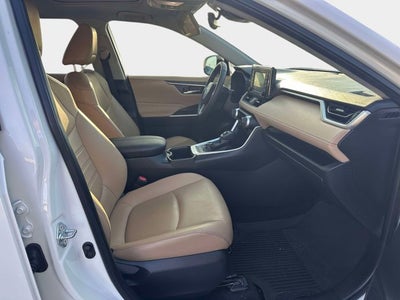 2022 Toyota RAV4 Hybrid XLE Premium