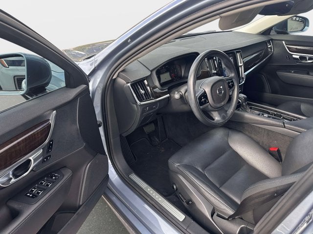 2019 Volvo S90 Momentum