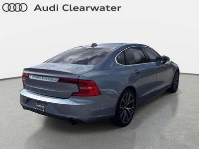 2019 Volvo S90 Momentum