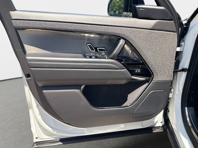 2025 Land Rover Range Rover Sport SE