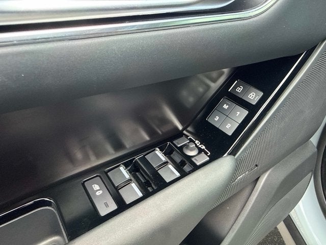 2026 Land Rover Range Rover Velar Dynamic SE