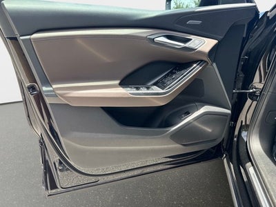 2025 Audi Q6 e-tron Prestige