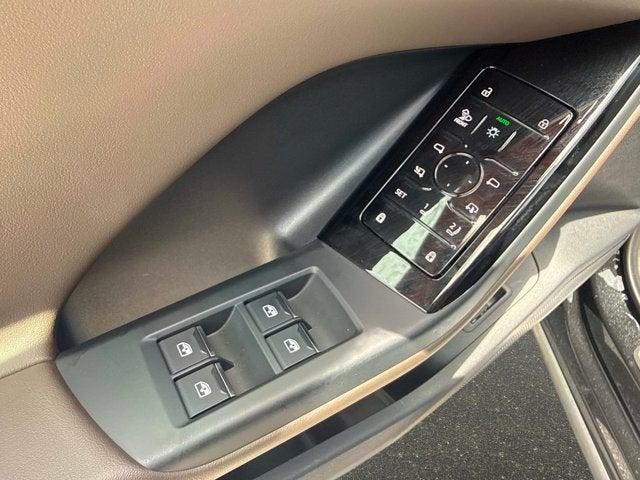 2025 Audi Q6 e-tron Prestige