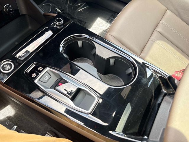 2025 Audi Q6 e-tron Prestige