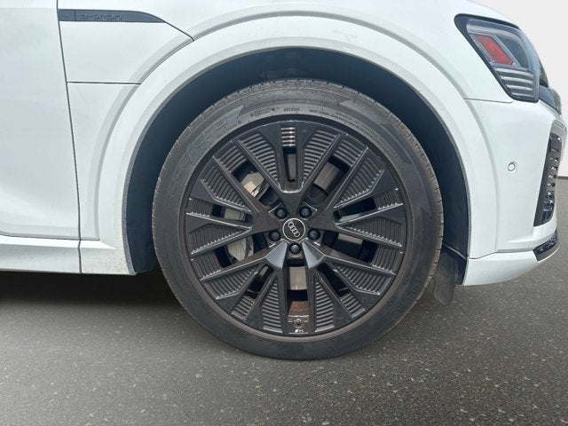 2024 Audi Q8 e-tron Prestige