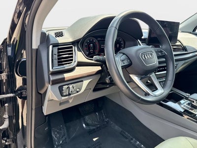2025 Audi Q5 Premium