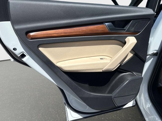 2025 Audi Q5 Premium