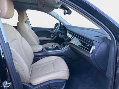 2025 Audi Q7 Premium