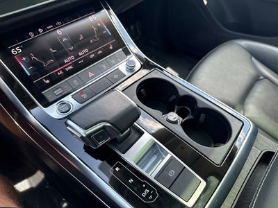 2023 Audi Q8 Premium
