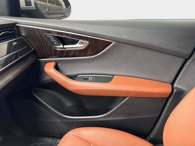 2023 Audi Q8 Premium