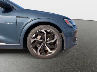 2024 Audi Q8 e-tron Sportback S line Premium Plus