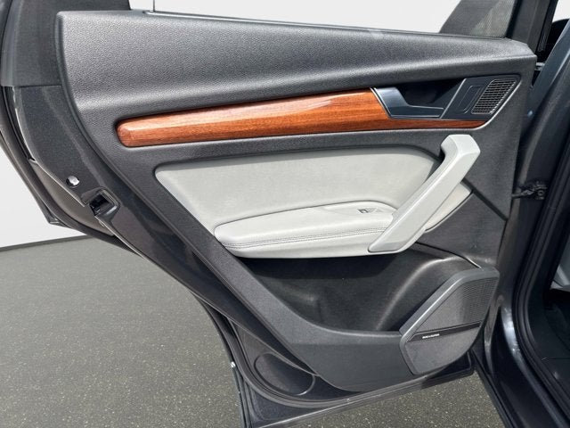 2023 Audi Q5 S line Premium Plus