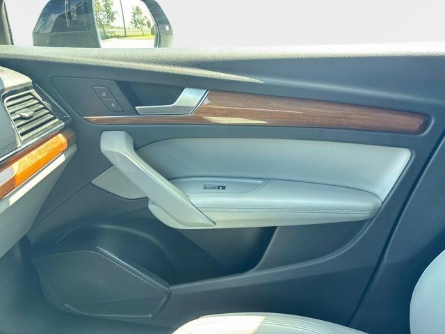 2022 Audi Q5 S line Premium Plus