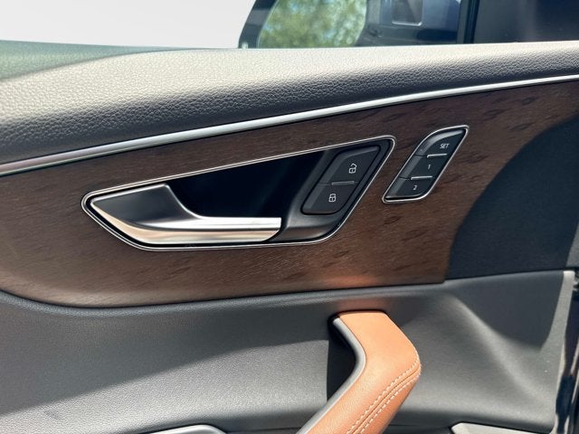 2025 Audi Q8 Premium Plus