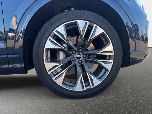 2025 Audi Q8 Premium Plus