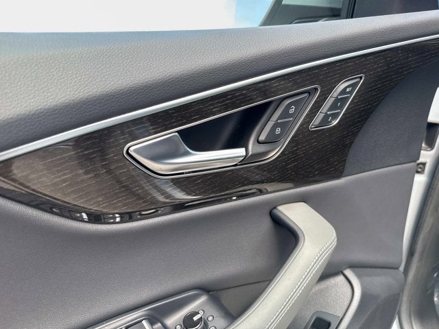 2024 Audi Q8 Premium Plus