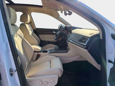 2023 Audi Q5 S line Prestige