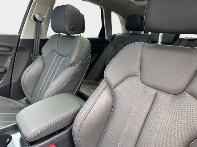 2025 Audi Q5 S line Prestige
