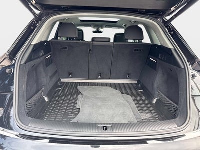 2025 Audi Q5 S line Prestige