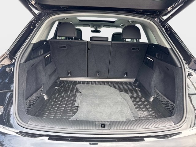 2025 Audi Q5 S line Prestige