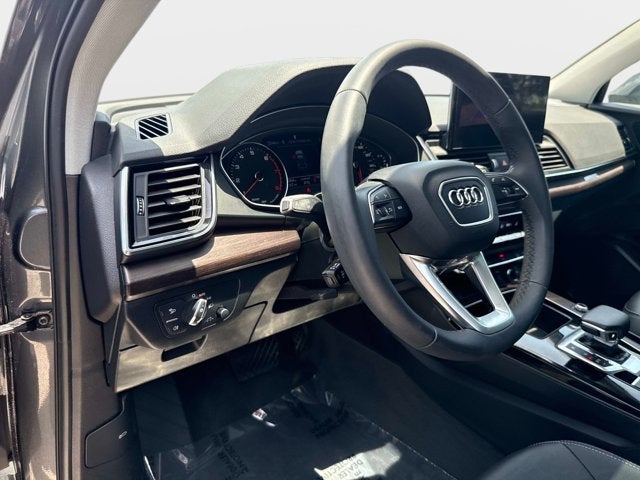 2023 Audi Q5 S line Premium