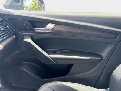 2023 Audi Q5 S line Premium