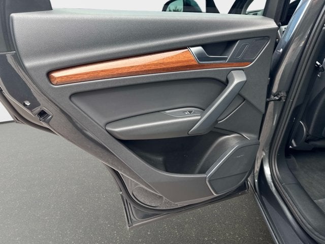2023 Audi Q5 S line Premium