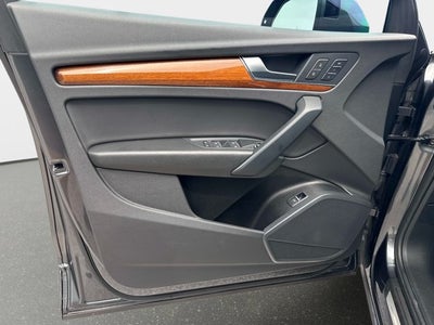 2023 Audi Q5 S line Premium