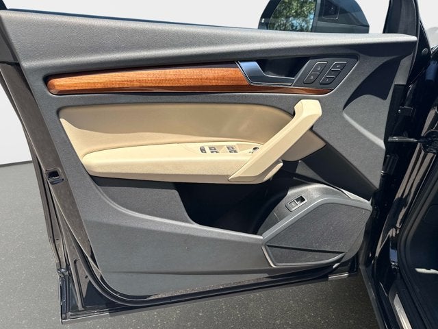 2023 Audi Q5 S line Premium