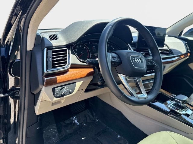 2023 Audi Q5 S line Premium