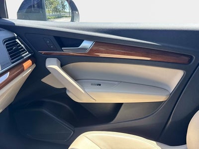 2023 Audi Q5 S line Premium