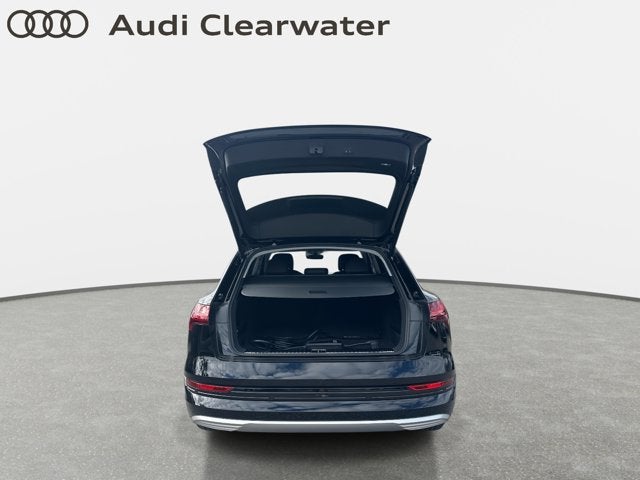 2022 Audi e-tron Premium Plus