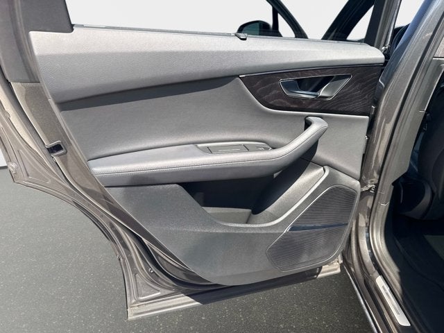 2023 Audi Q7 Premium Plus