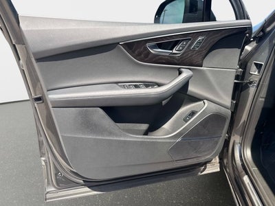2023 Audi Q7 Premium Plus