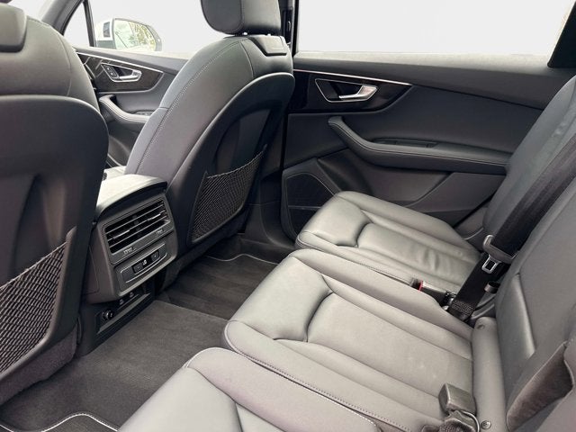 2025 Audi Q7 Premium Plus