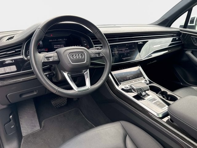 2025 Audi Q7 Premium Plus