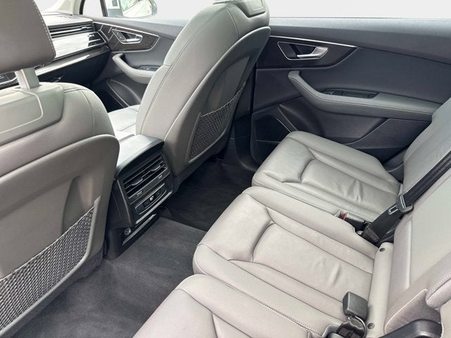 2025 Audi Q7 Premium Plus