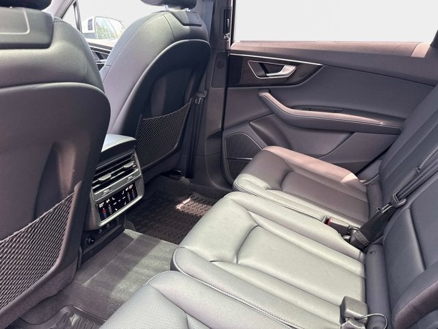 2026 Audi Q7 Premium Plus